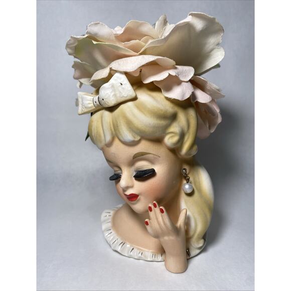 Rare! Vintage Velco Lady Head Vase Blonde Pearls w/ Flowers